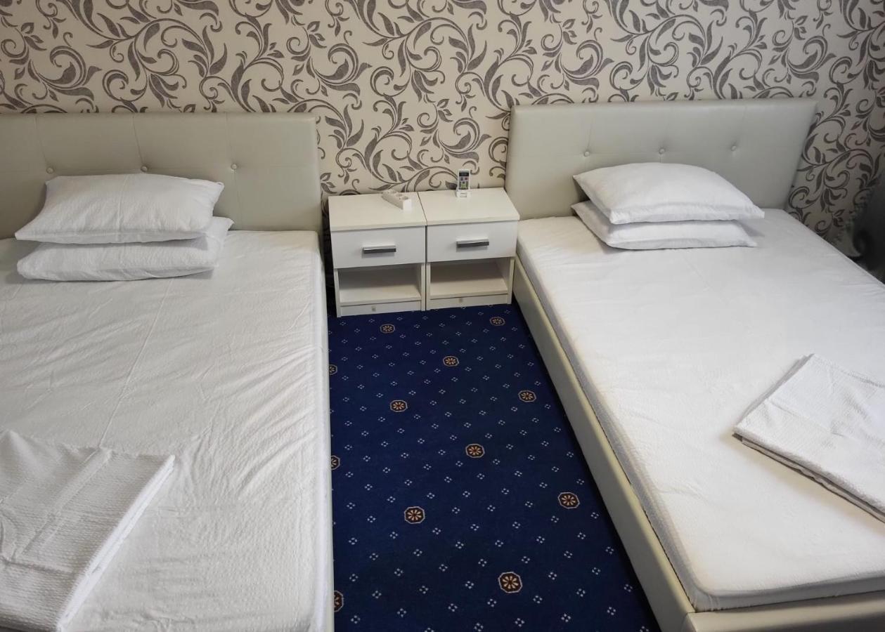 Pensiunea Vila Ysy - Eforie Nord Luaran gambar